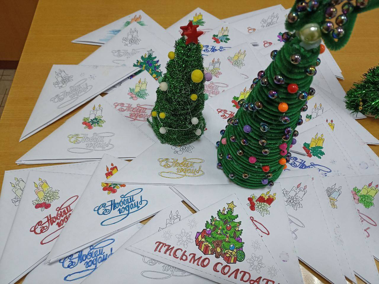 Более 350 новогодних писем отправились бойцам СВО от жителей Красночикойского округа