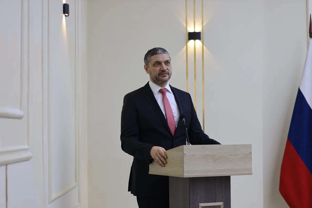 Александр Осипов наградил лучших работников прокуратуры Забайкалья Александр Осипов наградил лучших работников прокуратуры Забайкалья