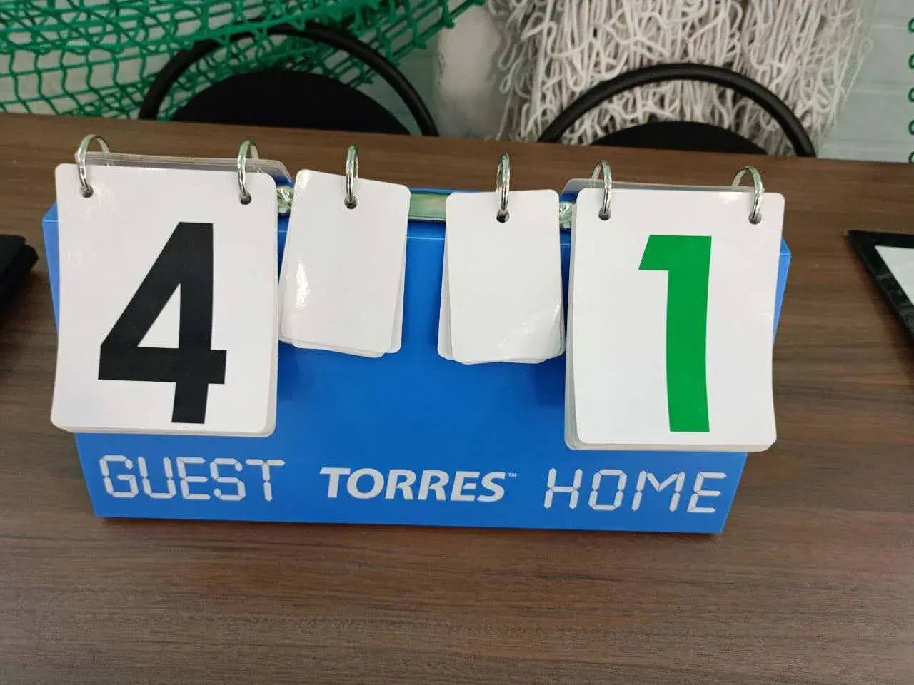 Четыре ветеранские команды (возраст спортсменов старше 40 лет) из китайских городов Маньчжурия, Хулунбуир, Чунцин и монгольского Чойболсана приняли участие в XIX традиционном фестивале зимнего футбола, наряду со... Четыре ветеранские команды (возраст спортсменов старше 40 лет) из китайских городов Маньчжурия, Хулунбуир, Чунцин и монгольского Чойболсана приняли участие в XIX традиционном фестивале зимнего футбола, наряду со...