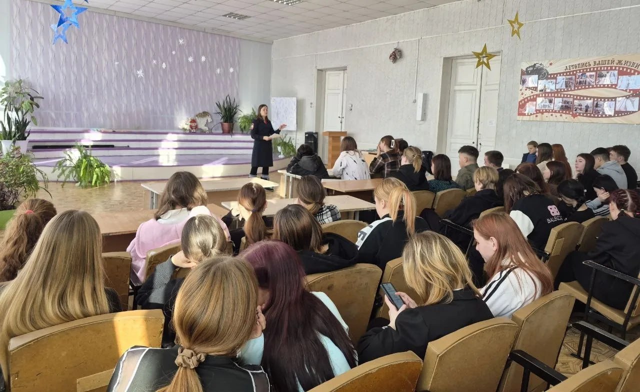 10 способов сказать "нет" наркотикам: полицейские научили школьников и студентов в Сретенском и Оловяннинском районе отказаться от предложения попробовать запрещенные вещества