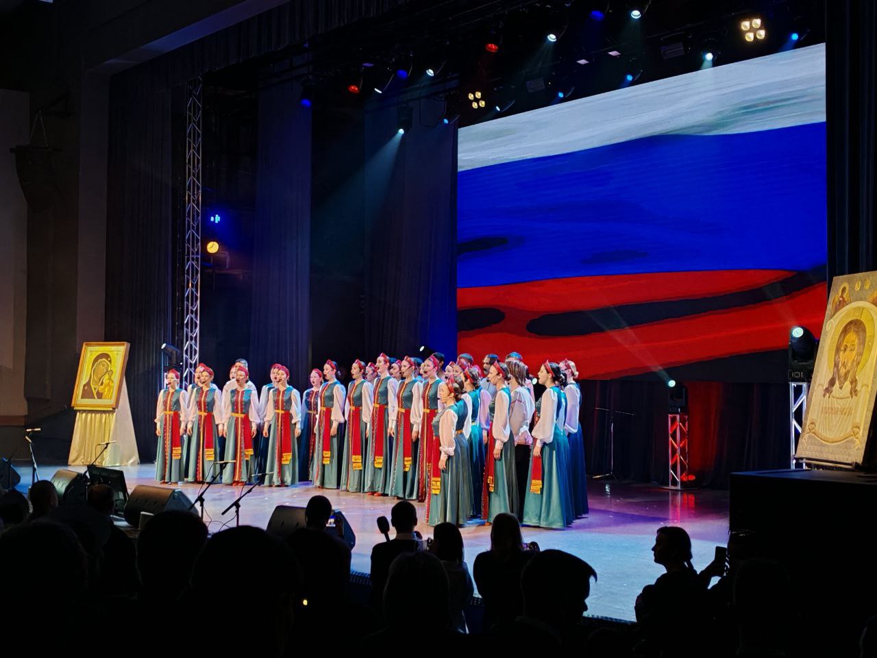 Забайкальцев приглашают выступить с творчеством о любви к Родине на Фестивале патриотической песни имени народного артиста СССР Иосифа Кобзона