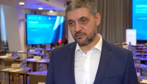 ������ �������� ������������ ����� � ���� � �������