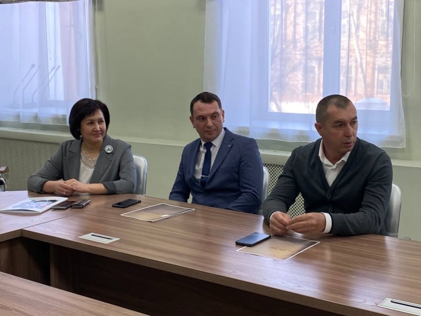 В Читинском политехническом колледже состоялась встреча успешных выпускников со студентами В Читинском политехническом колледже состоялась встреча успешных выпускников со студентами