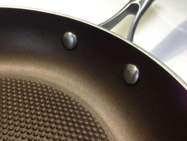 Как правильно выбрать сковороду с антипригарным покрытием