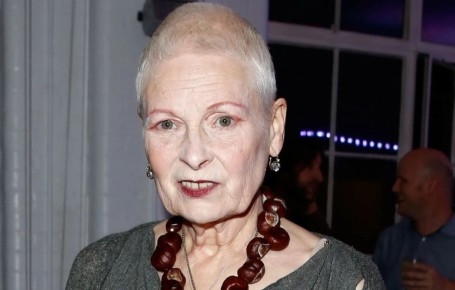 Как держать лицо молодым после 45: простые привычки и стильные акценты