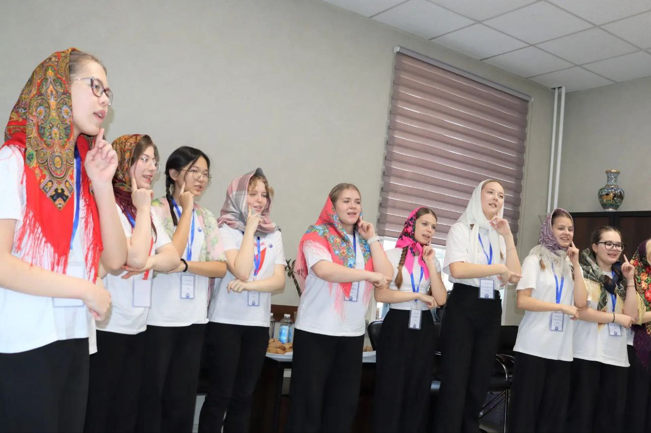 Студентам из Индии, обучающимся в Забайкалье, рассказали о русских традициях Студентам из Индии, обучающимся в Забайкалье, рассказали о русских традициях