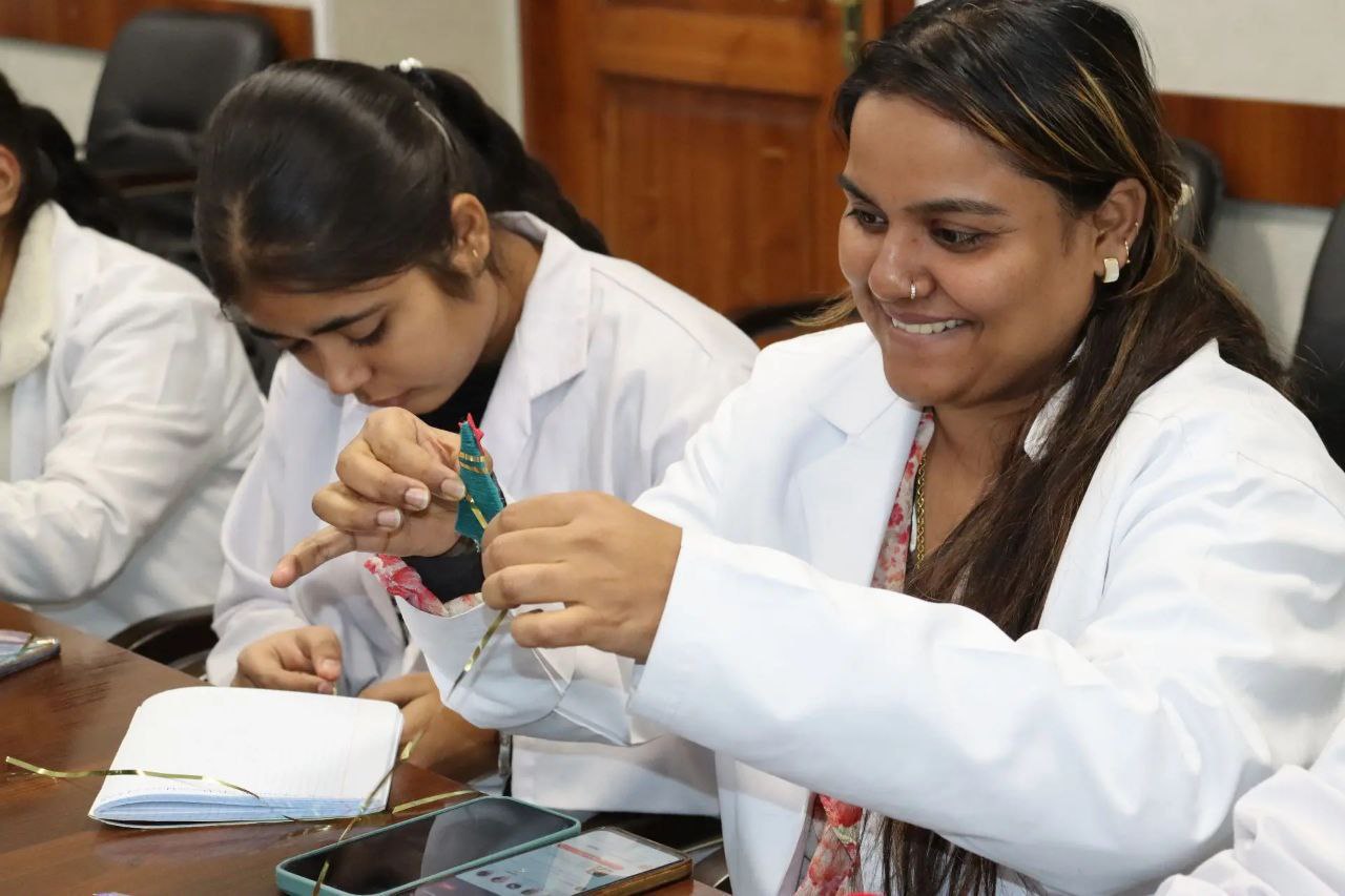 Студентам из Индии, обучающимся в Забайкалье, рассказали о русских традициях Студентам из Индии, обучающимся в Забайкалье, рассказали о русских традициях