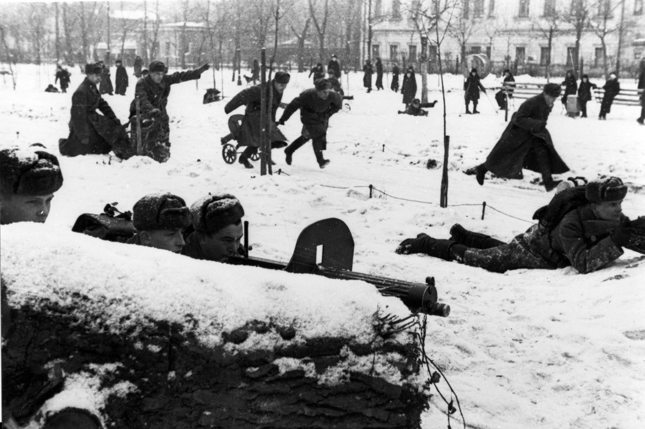 «Стояли насмерть» «Стояли насмерть»