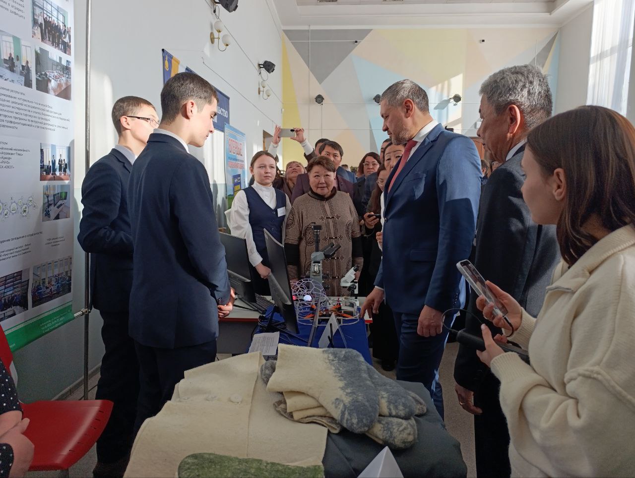 Уникальную выставку организовали в посёлке Агинское Уникальную выставку организовали в посёлке Агинское