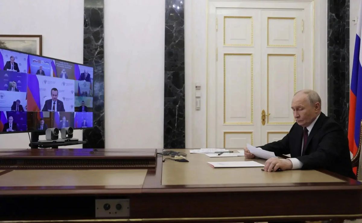 Владимир Путин поручил усилить поставки топлива на Дальний Восток