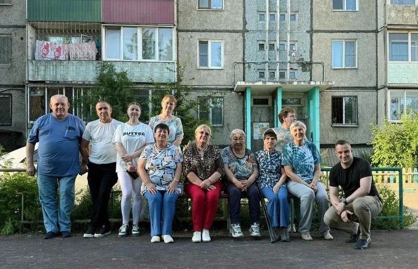 Депутат городской Думы Анатолий Бабелло провёл встречу с жителями своего избирательного округа