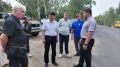 Ремонт Молоковского тракта в Чите планируют завершить до конца августа, качество выполненных на сегодняшний день работ проверил депутат городской Думы Максим Аршинов