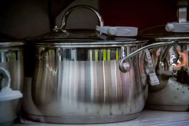 В какой кастрюле лучше варить рис, чтобы не испортить его аромат: не все делают правильно