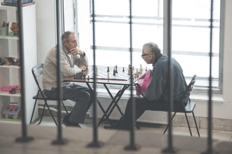 Пенсии в ноябре: кого ожидает повышение и на сколько?