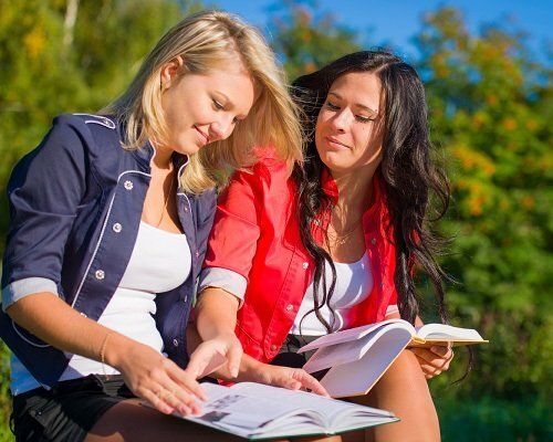 Как студентки могут создать стильный и выразительный образ