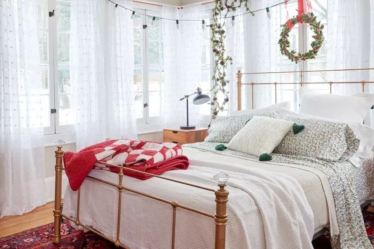 Как подготовиться к новогодним праздникам: полезные советы по уборке и расхламлению